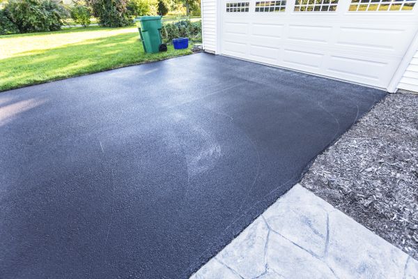 Cost of Blacktop Driveway Service in Sacramento