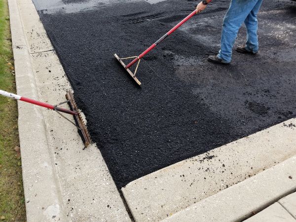 Cost of Asphalt Driveway Service in Sacramento